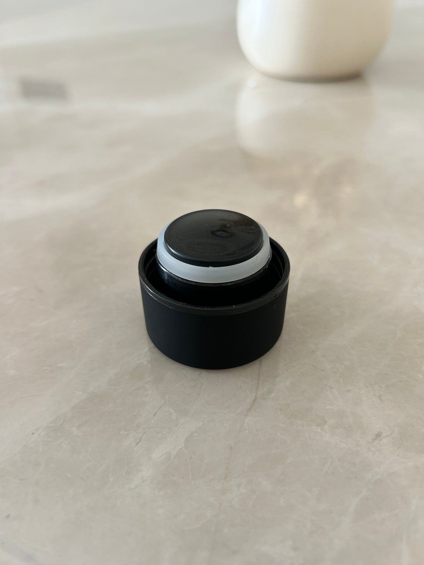 SIROXI Stainless Steel Water Bottle 500 ml – Leakproof, Dishwasher Safe, Matte Black Everyday Bottle for Office, Gym & Travel