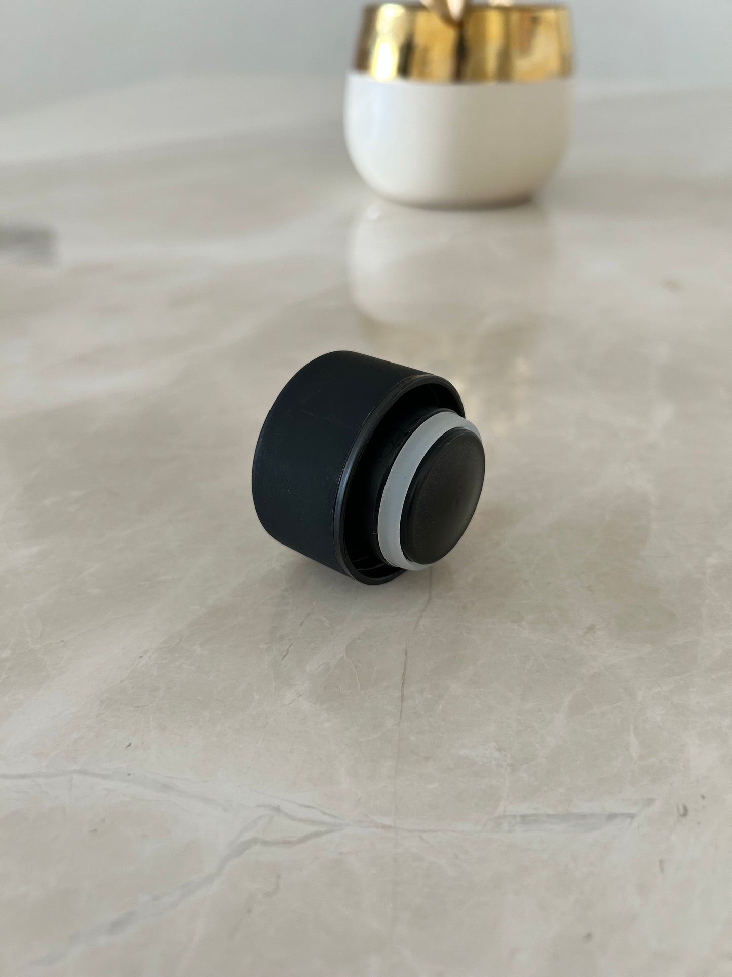 SIROXI Stainless Steel Water Bottle 500 ml – Leakproof, Dishwasher Safe, Matte Black Everyday Bottle for Office, Gym & Travel